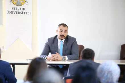 Sentetik Enformasyon Çağında Kitap ve Kütüphane